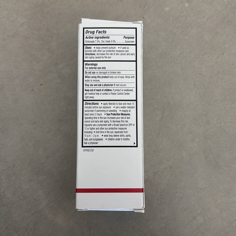 NIB EltaMD UV Clear Broad Spectrum SPF 46 Face Sunscreen - Picture 3 of 9
